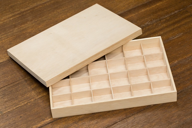 商品用の木箱をお作りしています | 有限会社三和製箱
